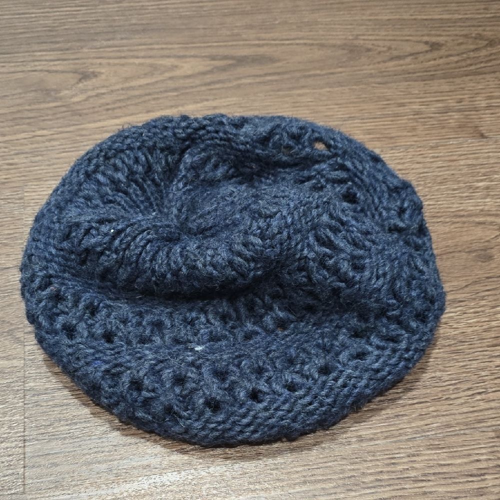 Fratelli Talli Knit Beret in Dark Blue Hat